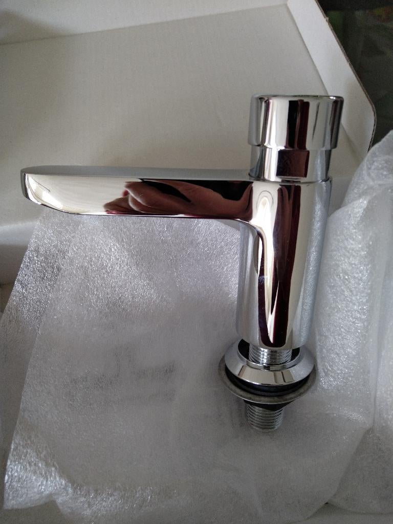 Wastafelkraan zelfsluitend Nieuw €40,-, Ophalen of Verzenden, Nieuw, Chroom, Kraan