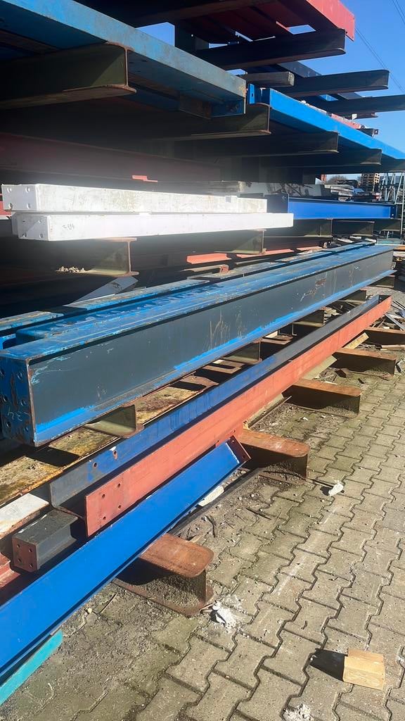 IPE 300 staal van 6 meter, Ophalen of Verzenden, Zo goed als nieuw