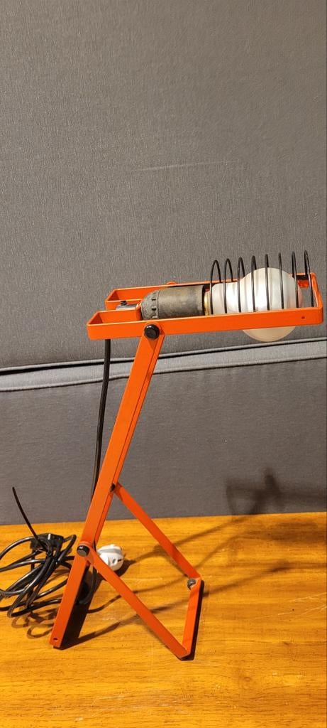 Artemide  Sintesi tafellamp Red, Ophalen of Verzenden, Zo goed als nieuw, 50 tot 75 cm