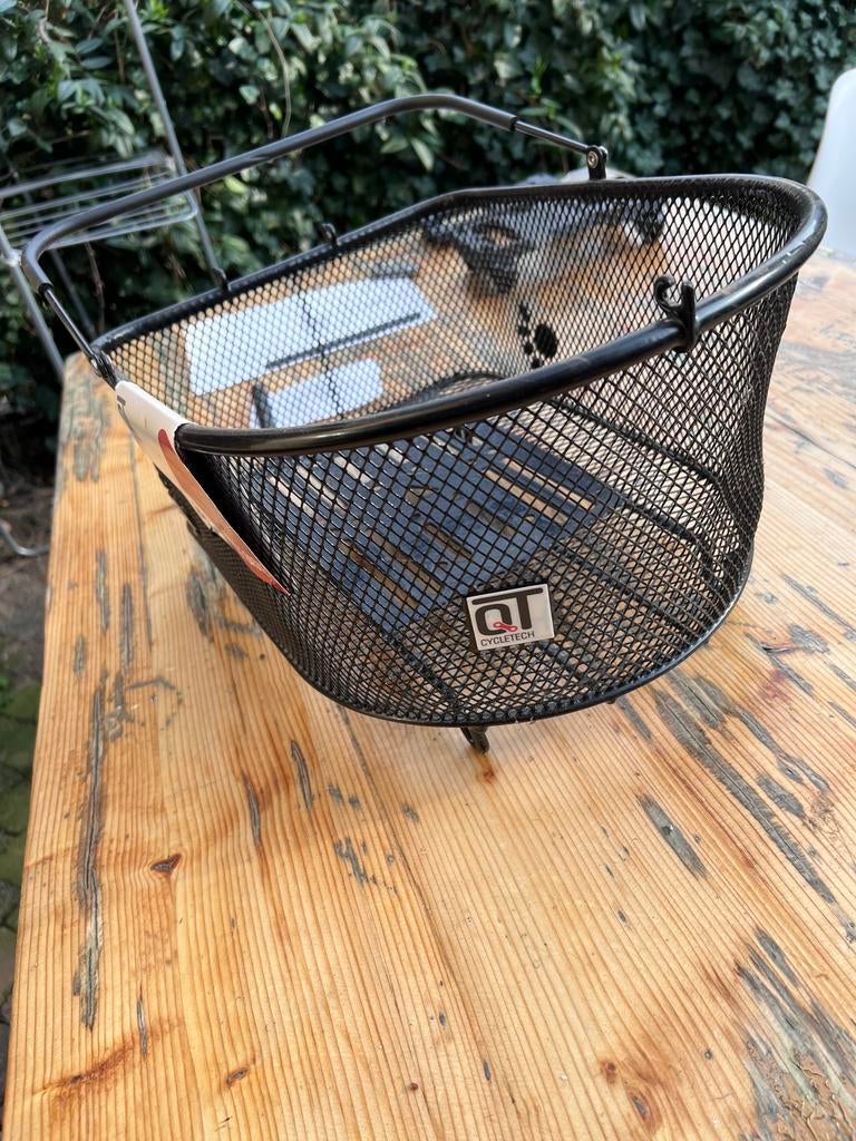 Nieuwe metalen honden/boodschap fietsmand voor achterdrager, Ophalen, Zo goed als nieuw, Fietsmand