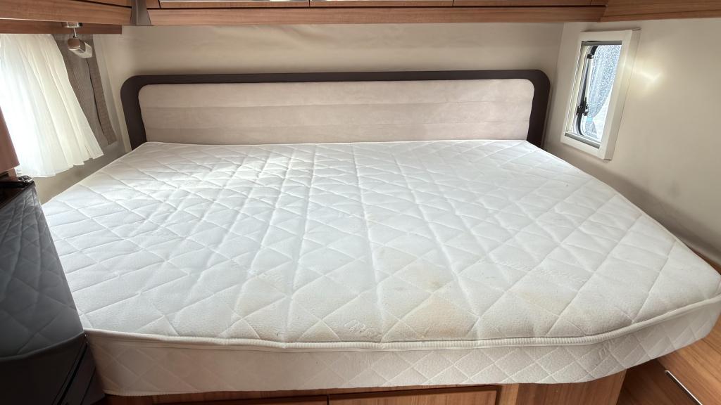 Mooi en Compleet De Euramobil Terrestra 690Hb '2014 150PK, Fiat, Koelkast, Bedrijf, Luifel