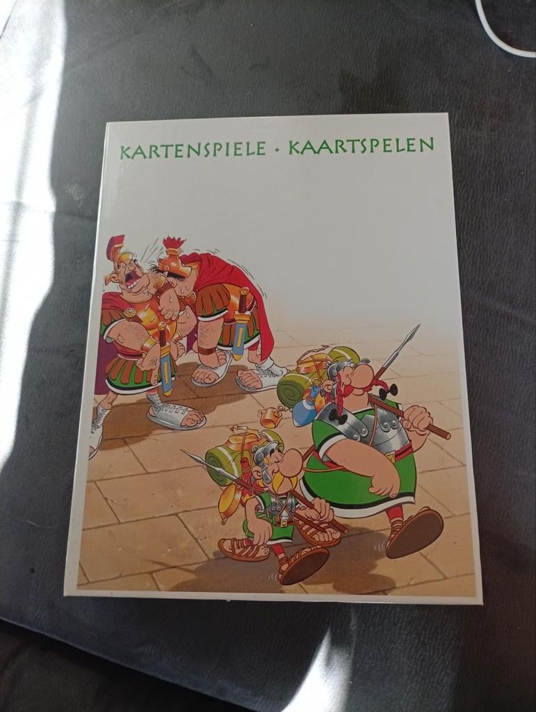 Splinternieuwe kaart spel van Asterix en Obelix, Eén stripboek, Ophalen of Verzenden, Nieuw