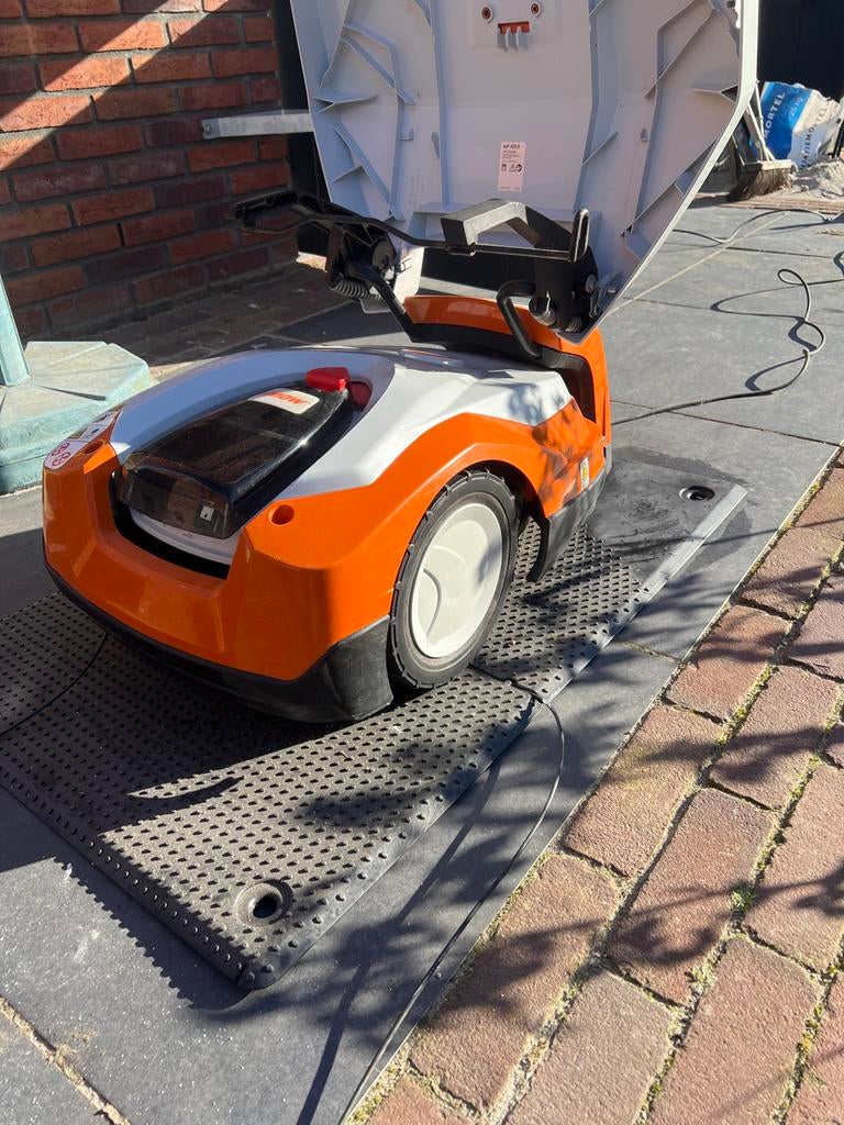 Stihl RMI 522 C robot grasmaaier, Ophalen, Gebruikt, Meer dan 25 cm, Bestuurbaar via app