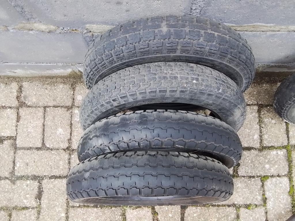 4 keer buiten banden Vespa citta 2keer voor wiel achter wiel, Ophalen of Verzenden, Gebruikt, Overige typen, Gilera