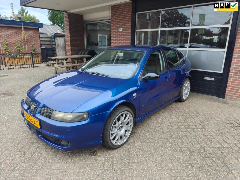 Seat Leon R32 Motor! Cupra 4, Recaro, Leer, Uniek, 250pk!, Auto's, Gebruikt, Zwart, Bedrijf, Vierwielaandrijving