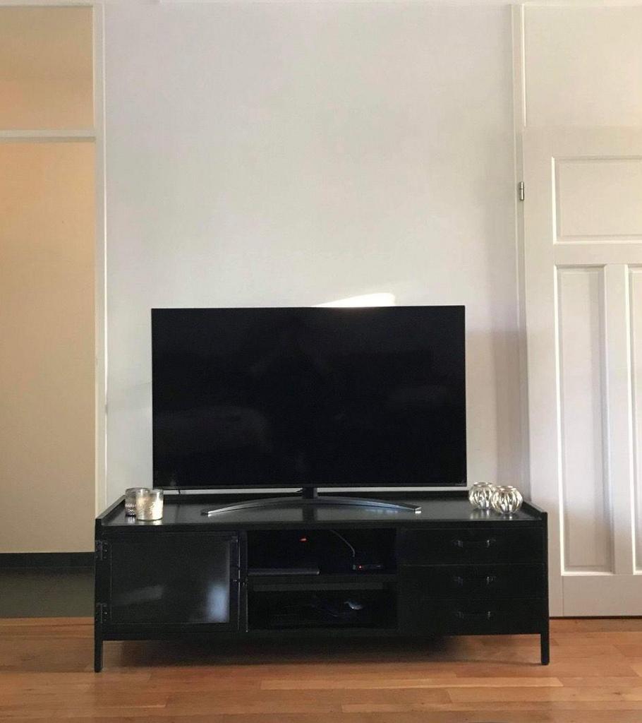 Industrieel tv meubel, Ophalen