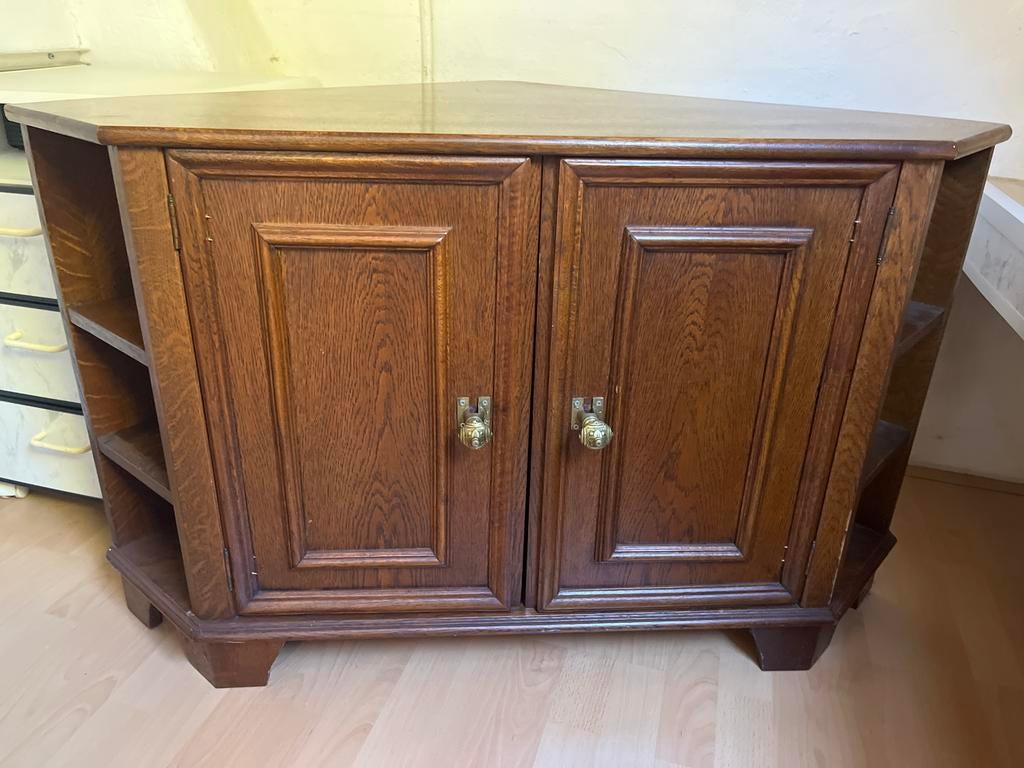 Houten hoekkastje met opbergruimte en open vakken, Huis en Inrichting, Kasten | Overige, Ophalen, Zo goed als nieuw