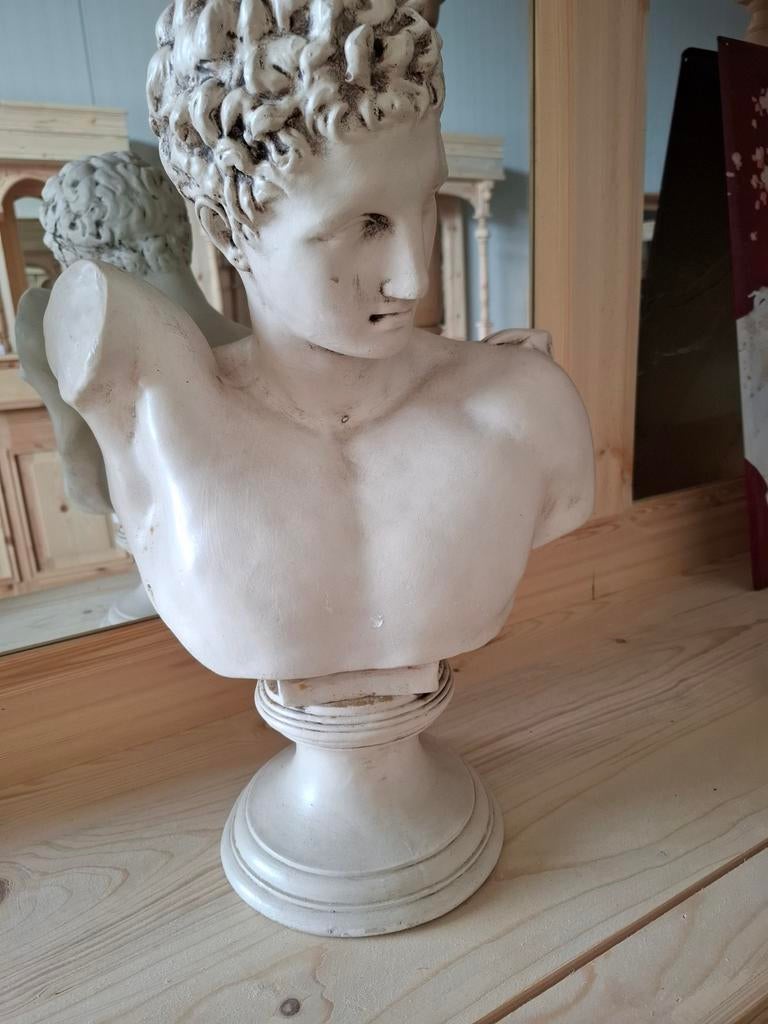Klassieke buste van Griekse God Hermes, Ophalen