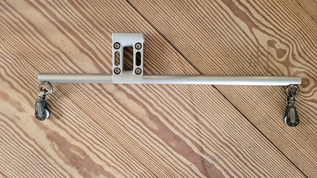 Windpilot Pacific Crossbar met blokken, Watersport en Boten, Bootonderdelen, Ophalen of Verzenden, Gebruikt, Overige typen, Zeilboot