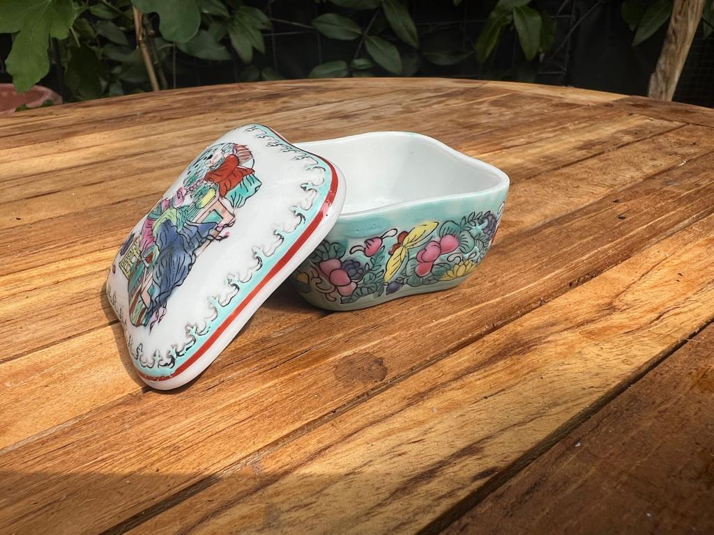 Chinees porselein doosje Famille Rose trinket box chinese, Ophalen of Verzenden