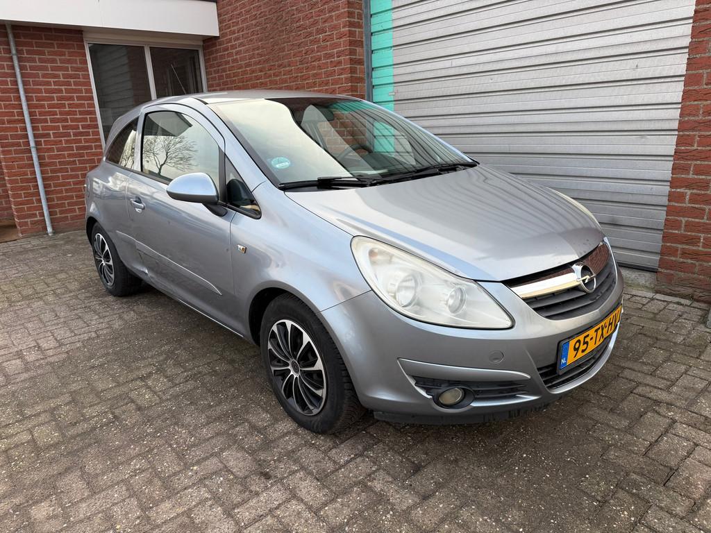 Opel Corsa 1.2-16V Enjoy 3-deurs Airco Bj:2007 NAP!, Voorwielaandrijving, 450 kg, 4 cilinders, 1229 cc
