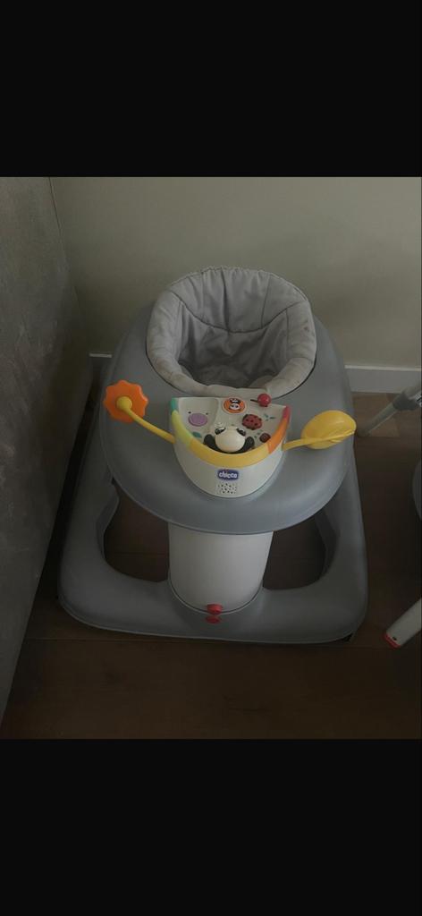 Chicco Baby Walker - Grijs met speelblad, Kinderen en Baby's, Ophalen of Verzenden, Gebruikt