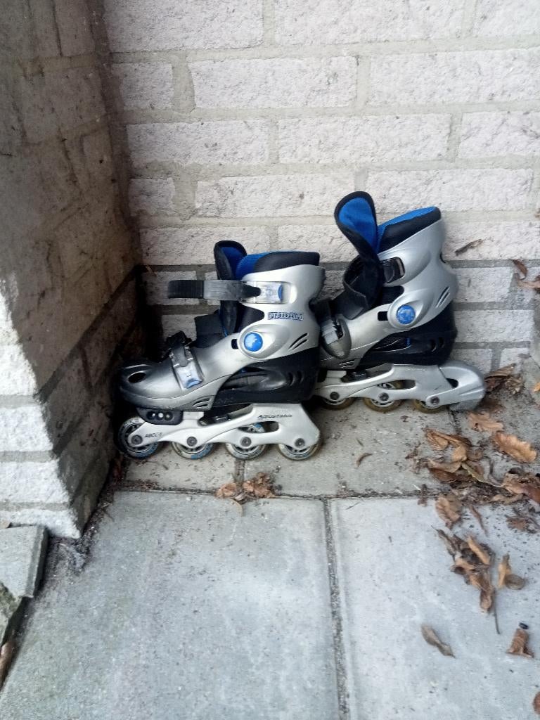 Nijdam Grijs / Zwarte Verstelbare Skeelers, Maat 32-36, Overige merken, Kinderen, Ophalen of Verzenden, Inline skates 4 wielen