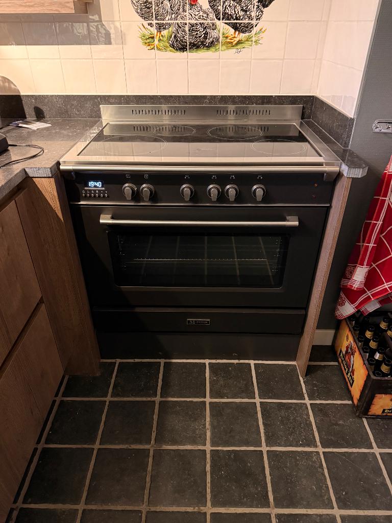 Fornuis oven M-system, Witgoed en Apparatuur, Fornuizen, Ophalen, Hete lucht, 60 cm of meer, 4 kookzones