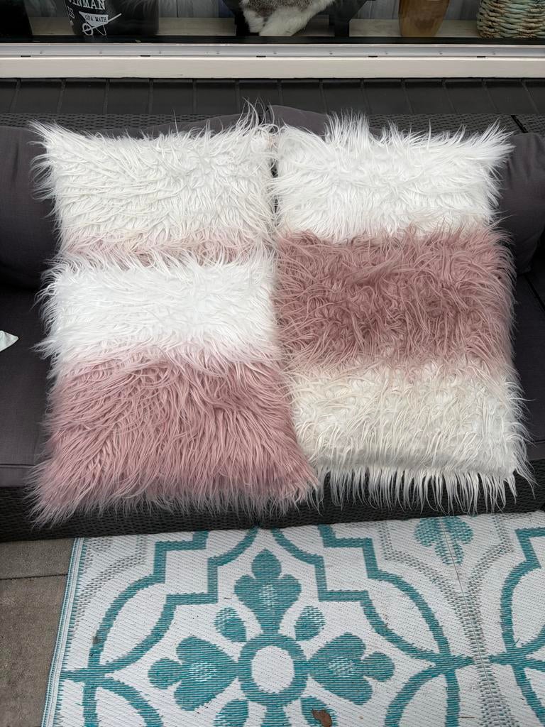 4x Zachte pluizige kussens - Wit en Roze/Bruin Ombre, Ophalen of Verzenden, Gebruikt, Overige kleuren, Vierkant