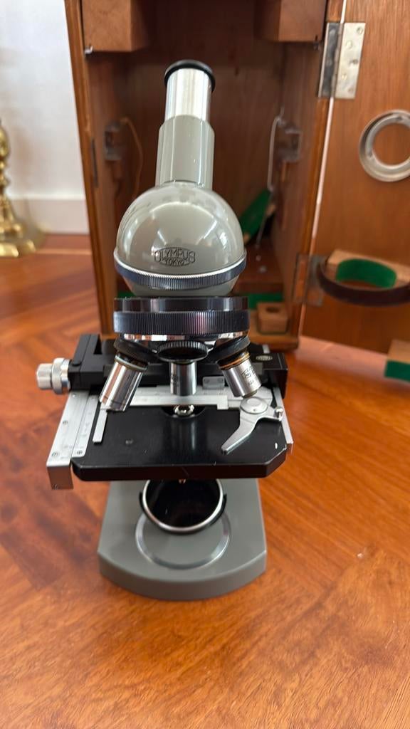 Olympus Tokyo microscoop met houten doos - Vintage, Ophalen of Verzenden, Gebruikt, 1000x of meer, Biologische microscoop