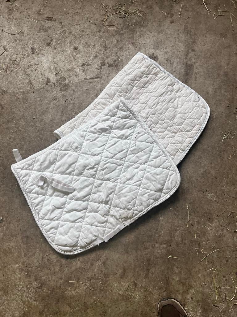 Twee witte dekjes spring of veelzijdig, Ophalen of Verzenden