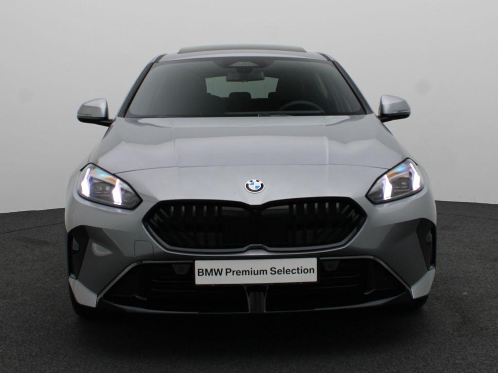 BMW 1 Serie 120 M Sportpakket Pro | Premium Pack | Comfort A, Stof, Met garantie (alle), Bedrijf, 19 km/l