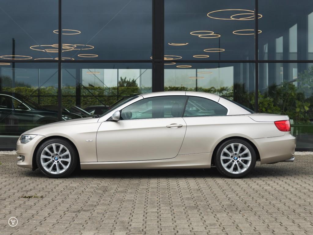 Bmw 3-SERIE 325i Cabrio LCI Aut - Sportst, Prof Navi, COMbox, Achterwielaandrijving, Gebruikt, 4 stoelen, 2996 cc