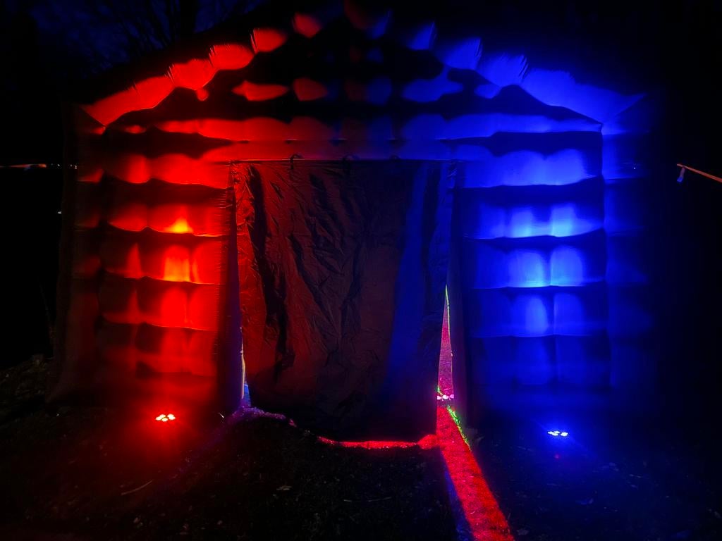 Festival in je tuin met onze  opblaasbare nachtclub! (Huur), Ophalen of Verzenden, Zo goed als nieuw