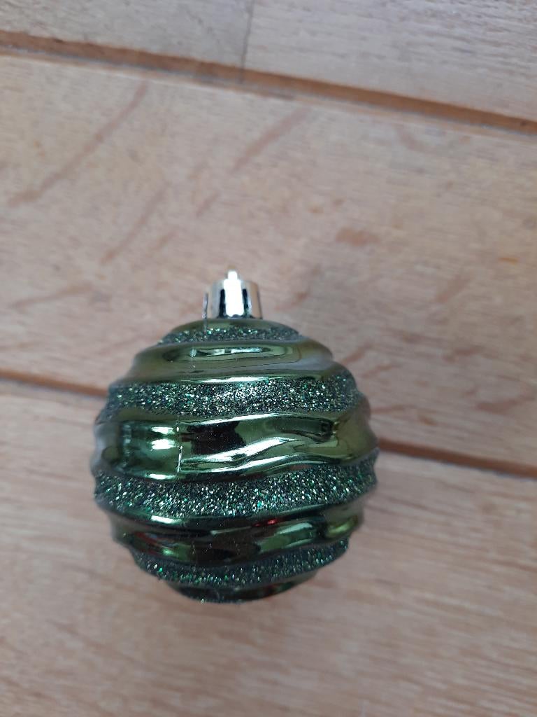 Kerstbal groen - kunststof - nieuw -, Diversen, Kerst, Ophalen of Verzenden, Nieuw