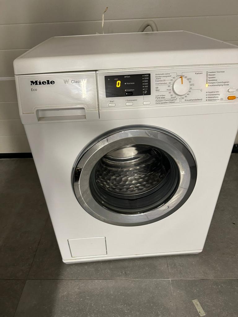 Miele W Classic  SoftCare Wasmachine  - Zeer Goede Staat, Ophalen, 6 tot 8 kg, Zo goed als nieuw, 85 tot 90 cm