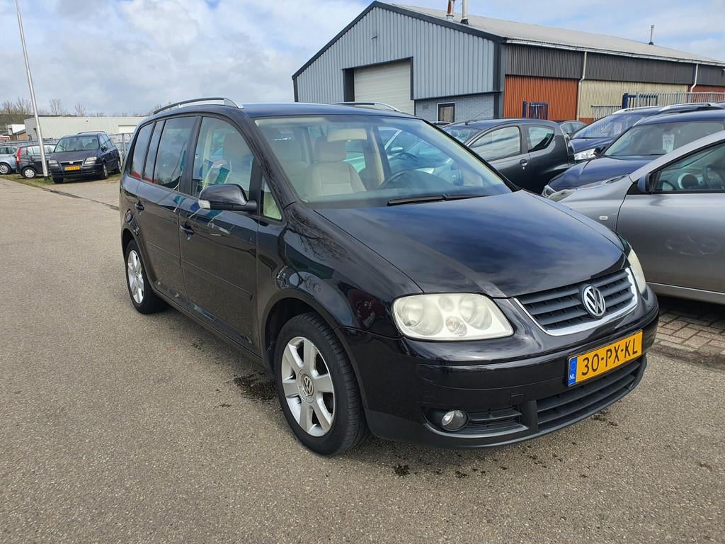 Volkswagen Touran 2.0-16V FSI Highline Clima Bj:2005 NAP!, Auto's, Electronic Stability Program (ESP), Gebruikt, 4 cilinders, Zwart