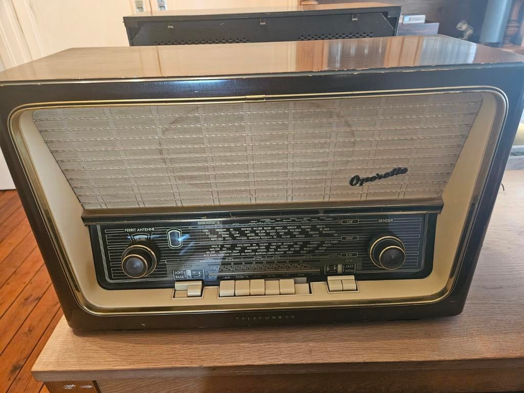 Radio's de Philips werkt, Ophalen