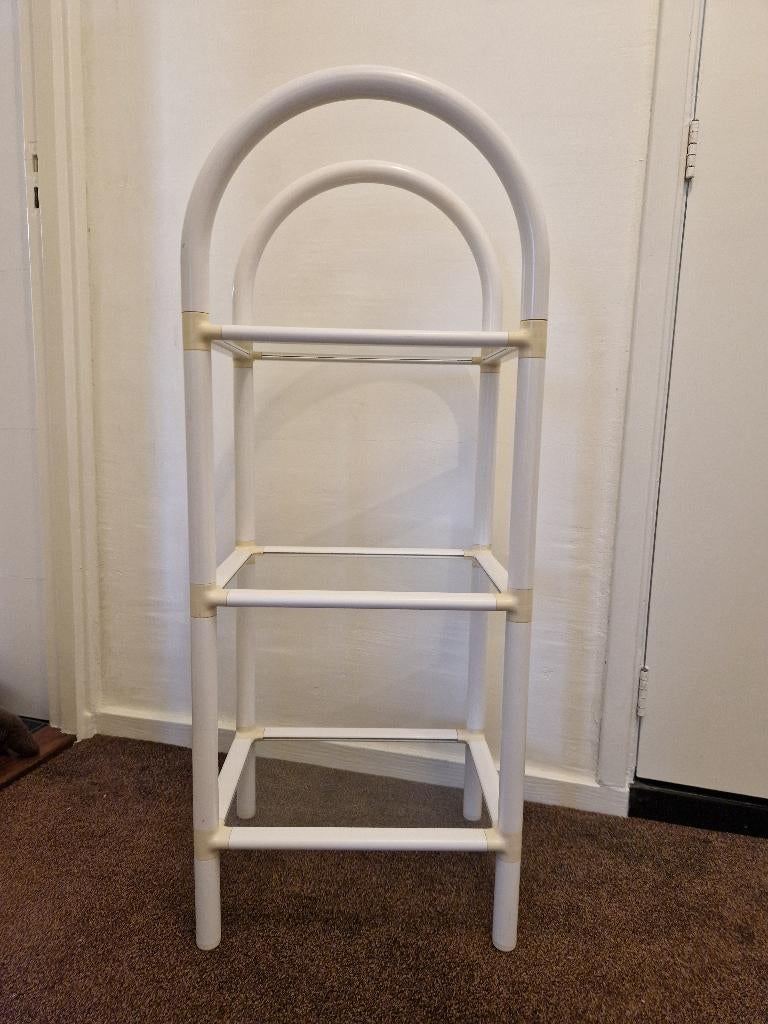 Etage rek van wit kunststof met 3 glazen plaatjes, Ophalen, Gebruikt