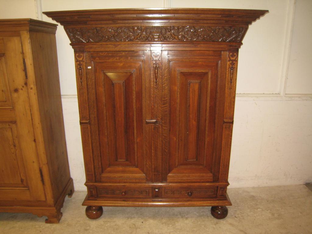 Nette kussenkast met snijwerk