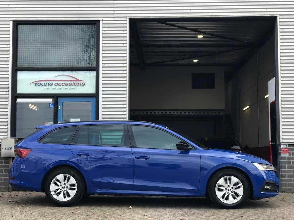 Skoda Octavia Combi 1.0 e-TSI Sport Business Edition Plus|Ma, Adaptive Cruise Control, Gebruikt, Euro 6, Blauw