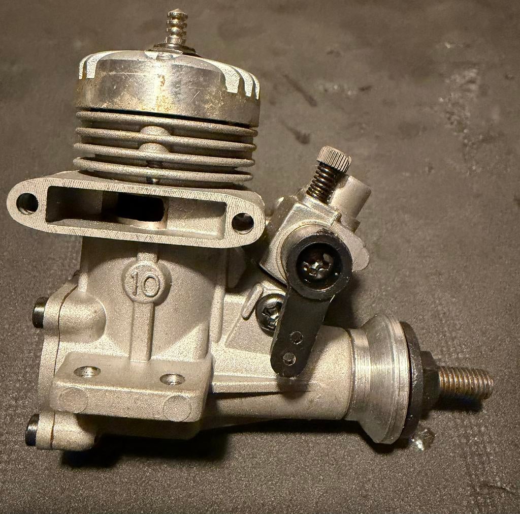 Nieuwe OS max 10 FSR S (1.76cc) in doosje, Hobby en Vrije tijd, Modelbouw | Radiografisch | Vliegtuigen, Nieuw, Ophalen