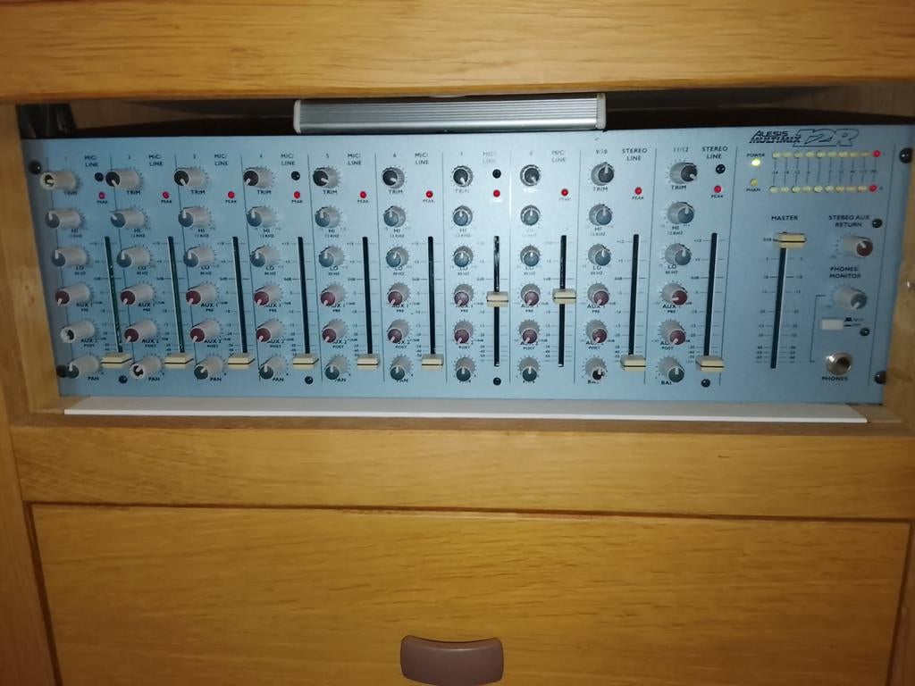 Inbouw mengpaneel Alesis Multimix 12R, Muziek en Instrumenten, Mengpanelen, Ophalen of Verzenden, 5 tot 10 kanalen