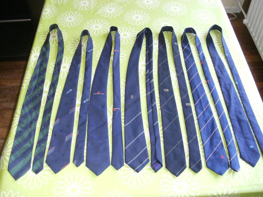 Verzameling stropdassen van bedrijven (1), Verzamelen, Merken en Reclamevoorwerpen, Ophalen of Verzenden, Zo goed als nieuw, Overige typen