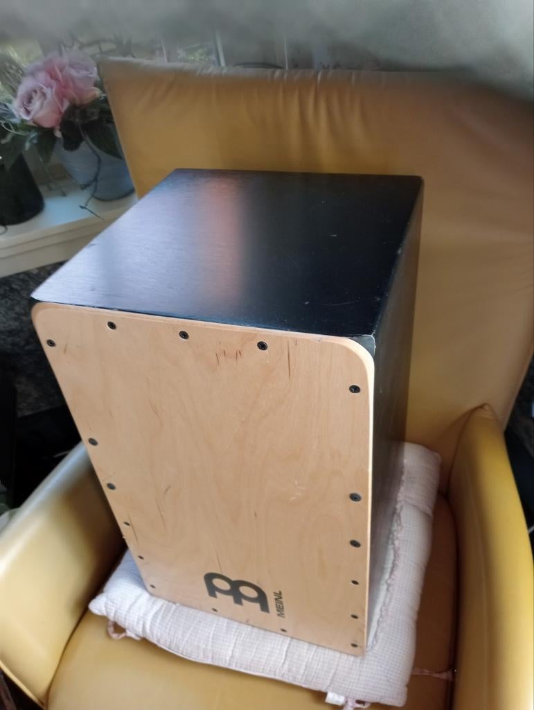 Cajun.   Percussie kast, Ophalen, Gebruikt
