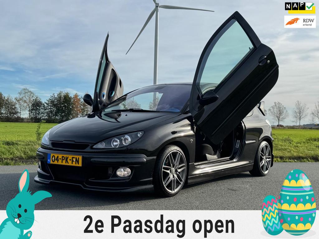Peugeot 206 1.4-16V XS Pack Vleugeldeuren Show, 31 €/maand, 4 cilinders, Zwart, Origineel Nederlands