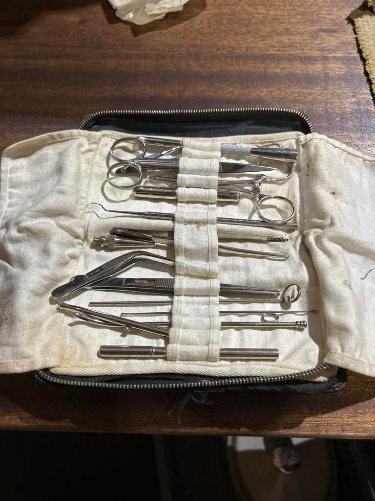 Oude instrumentenset in etui - huisarts - nochris 2.0, Ophalen of Verzenden