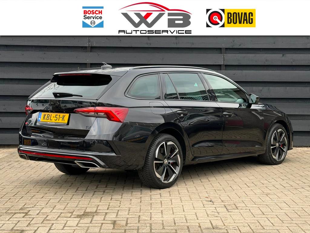 Skoda Octavia Combi 1.4 TSI RS iV PHEV I Carplay I ACC I Stu, 145 pk, Gebruikt, Zwart, 4 cilinders