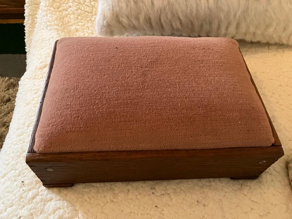 Oud voetenbankje, Antiek en Kunst, Curiosa en Brocante, Ophalen of Verzenden