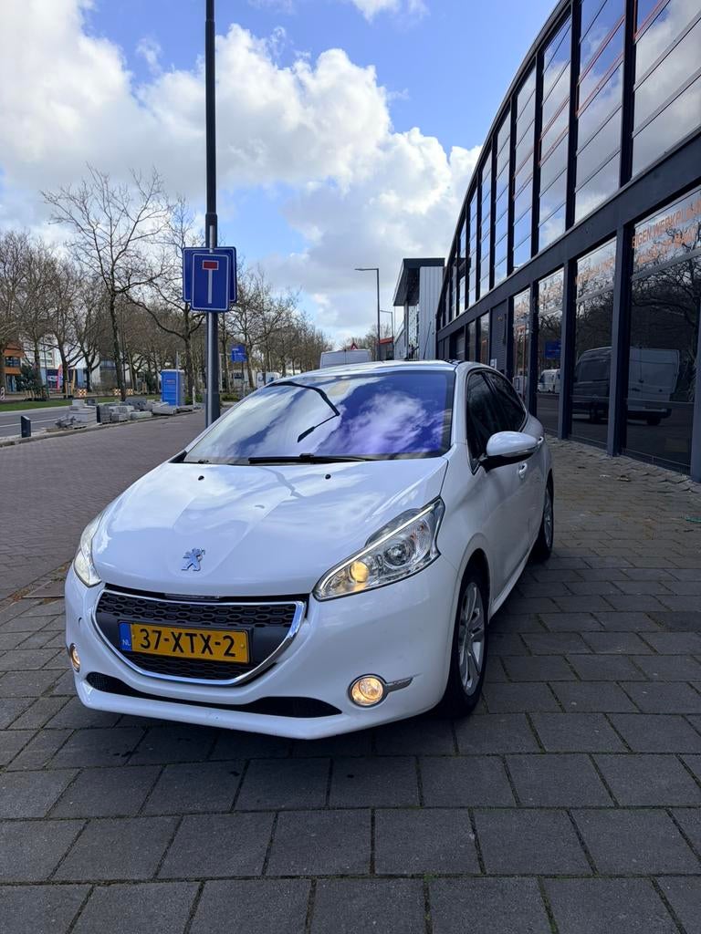 Peugeot 208 1.2 VTI 60KW/82PK 5-D 2012 Wit, Auto-onderdelen, Ophalen, Achter, Peugeot, Bumper