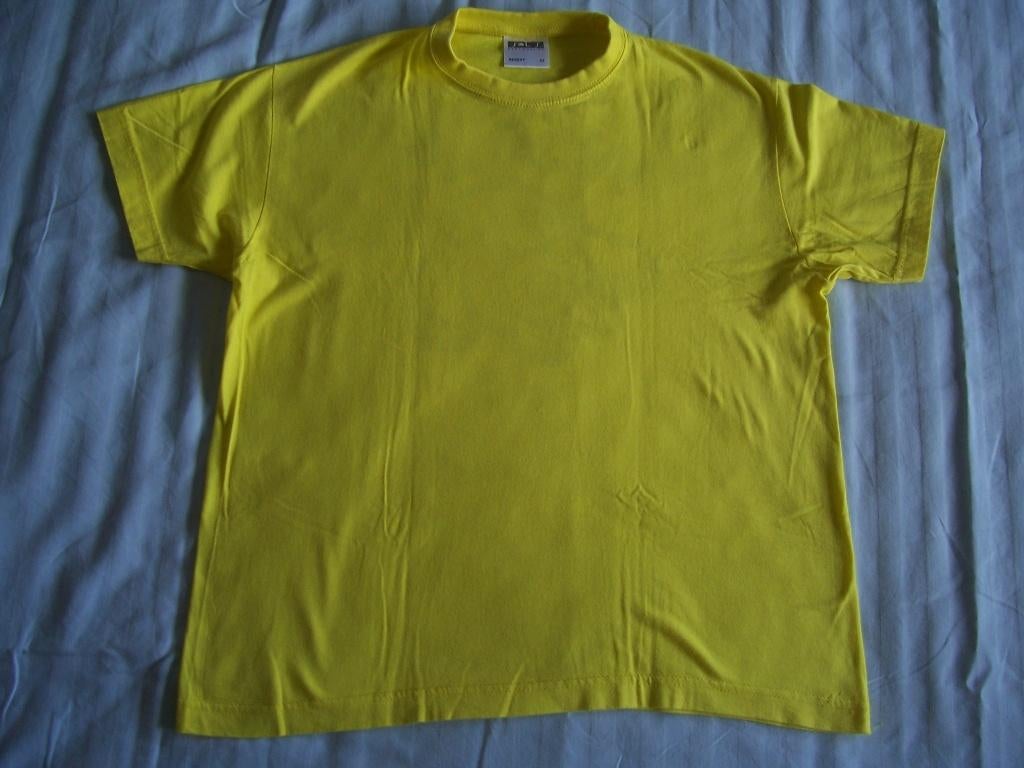 Mooi geel shirt korte mouw maat 146/152 met hondje, Ophalen of Verzenden, Zo goed als nieuw, Jongen of Meisje, Shirt of Longsleeve