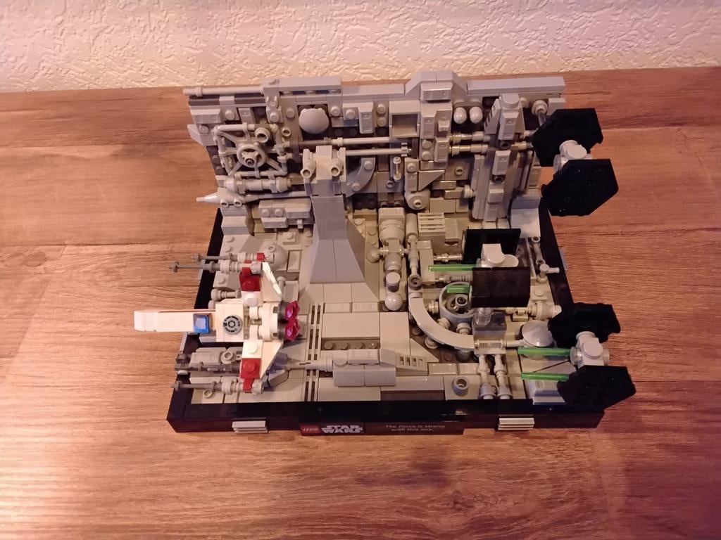 LEGO Star Wars set 75329 - Death Star Trench Run Diorama., Ophalen of Verzenden, Zo goed als nieuw, Complete set, Lego