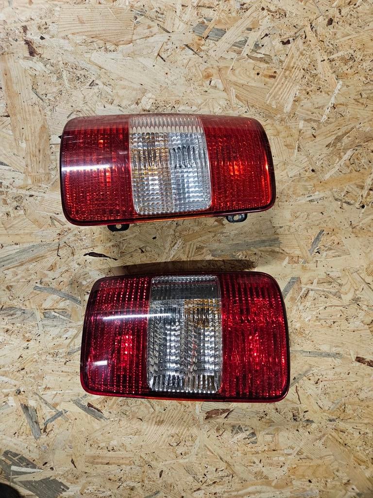 Facelift LED achterlichten - Caddy - Smoke achterdeuren - Car Gadgets BV