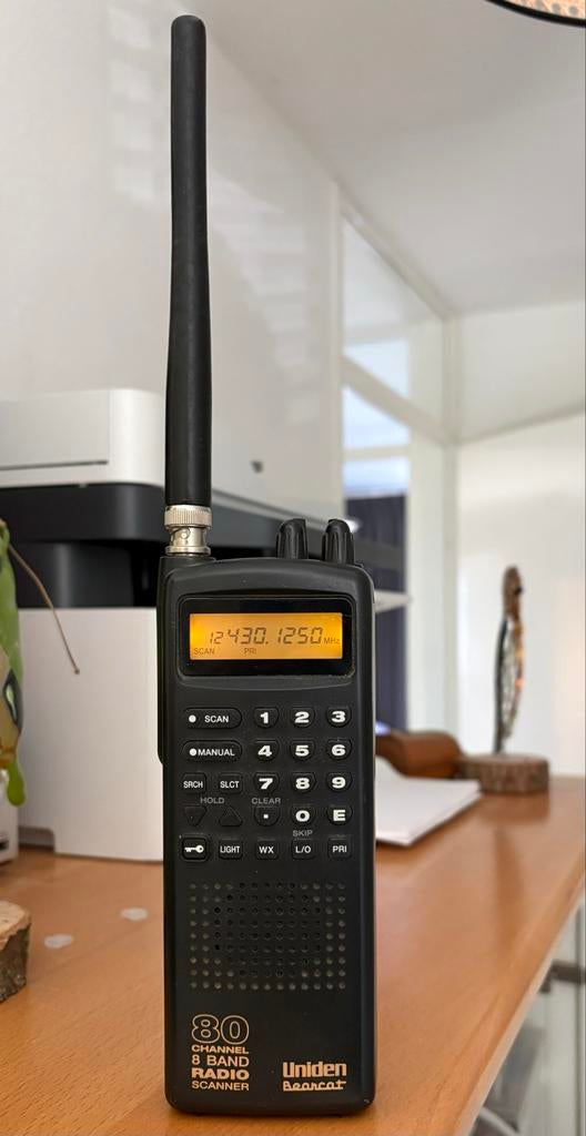 Uniden Bearcat 80-kanaals scanner, Ophalen of Verzenden, Gebruikt, 30 tot 200 kanalen, Draagbaar