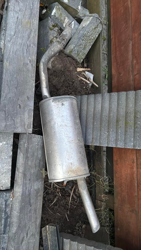 Uitlaatdemper toyota yaris, Ophalen of Verzenden, Gebruikt, Overige automerken