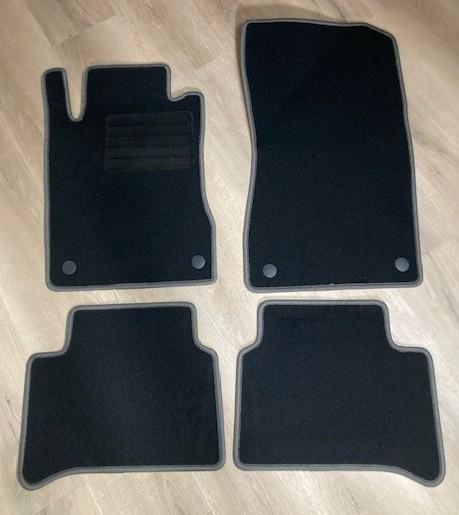 Mattenset voor een Mercedes-Benz E-klasse W211, Info@schoenek.de, Mercedes-Benz, Nieuw, Ophalen of Verzenden