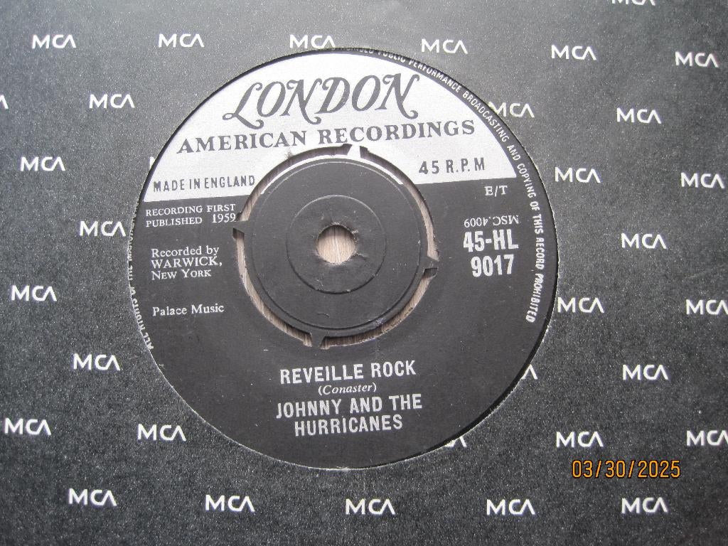 Johnny and The Hurricanes  -  Reveille rock / Time bomb, Gebruikt, 7 inch, Single, Ophalen of Verzenden