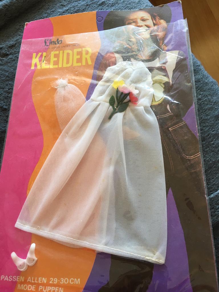 Vintage Linda KLEIDER Barbie Bruidskleding op kaart., Antiek en Kunst, Ophalen of Verzenden