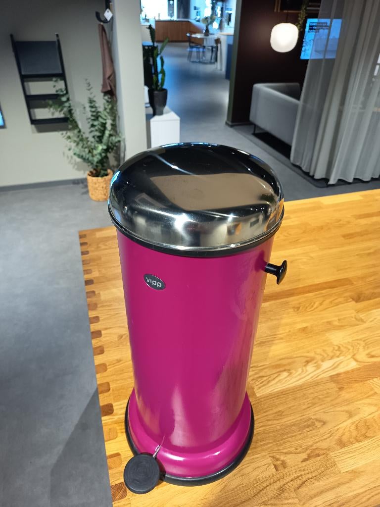 VIPP  16 pendaal emmer, Ophalen, Gebruikt