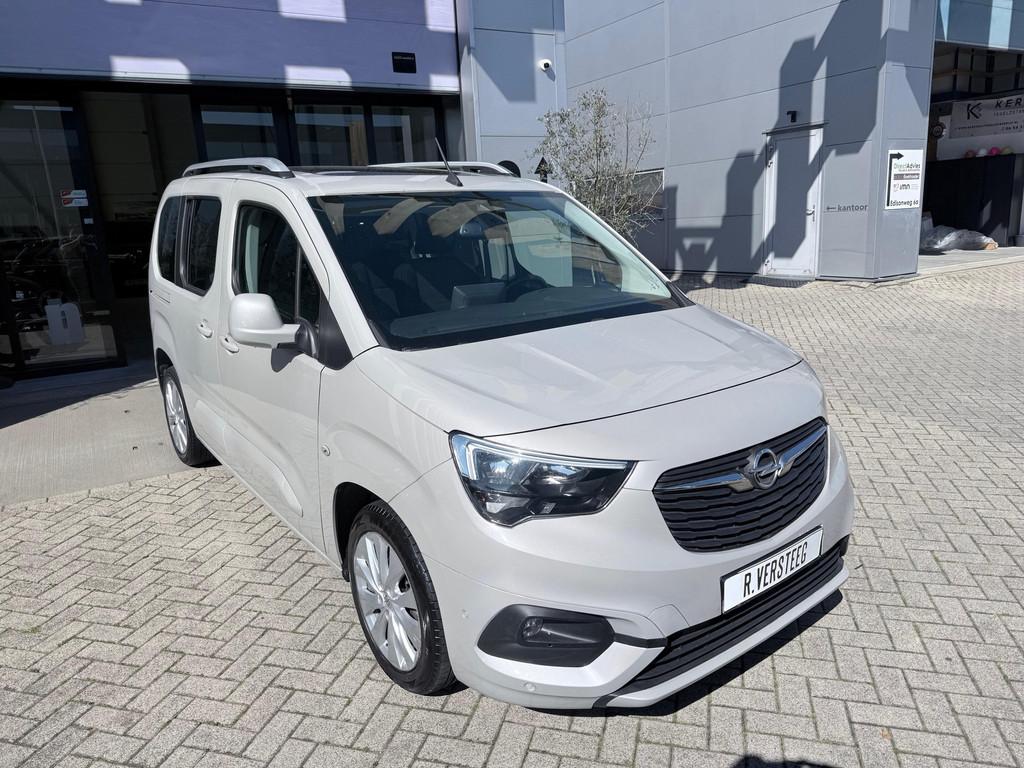 Opel Combo Tour 1.2 Turbo Edition PANO! LED! CARPLAY! CAMERA, Voorwielaandrijving, Stof, Gebruikt, 1331 kg